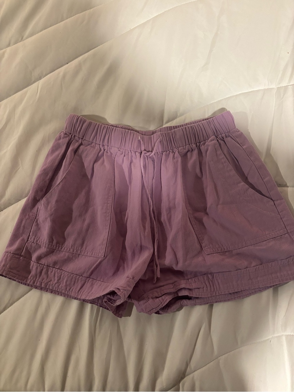 Lavender Women's Elastic Waist Shorts with ties and pockets (no size tag)